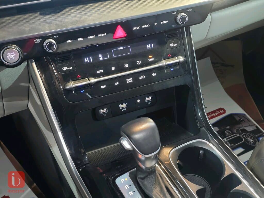 KIA Carnival 12