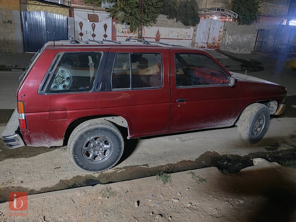 Nissan Pathfinder SV