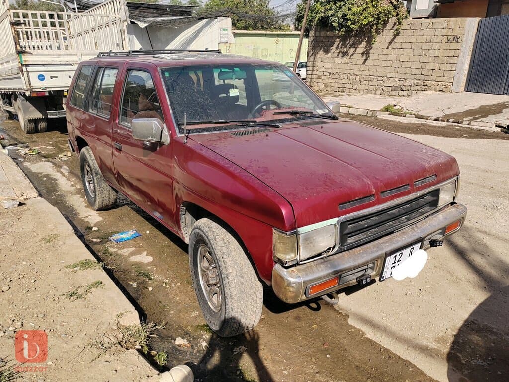 Nissan Pathfinder SV 5