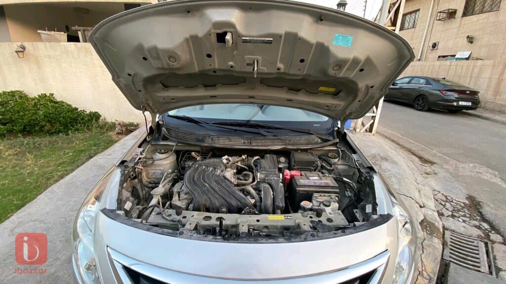 Nissan Sunny 12