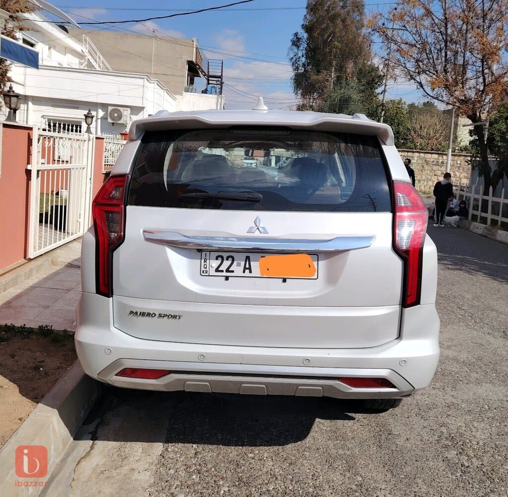 Mitsubishi Pajero Sport 4WD 5 Door 10