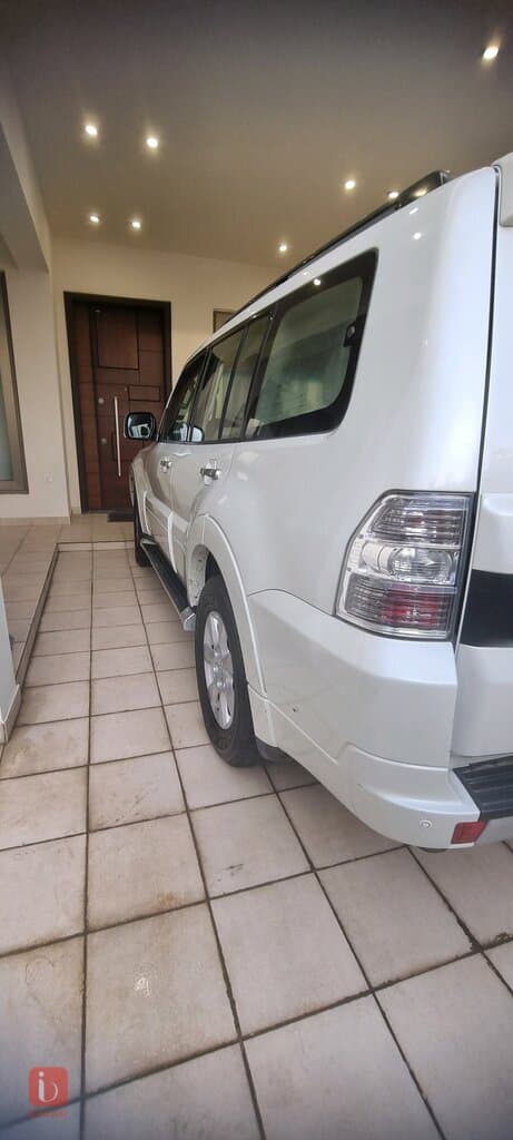 Mitsubishi Pajero GLS