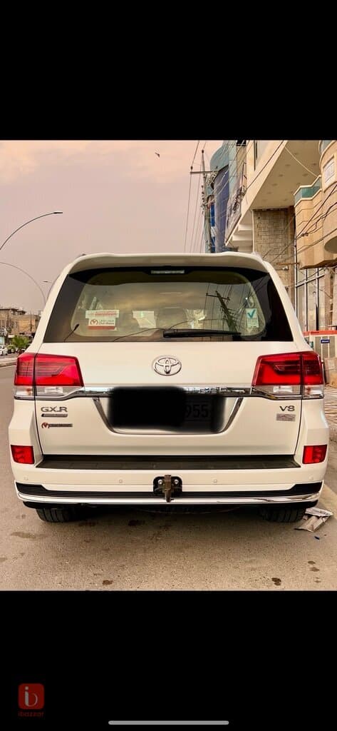 Toyota Land Cruiser GXR 1