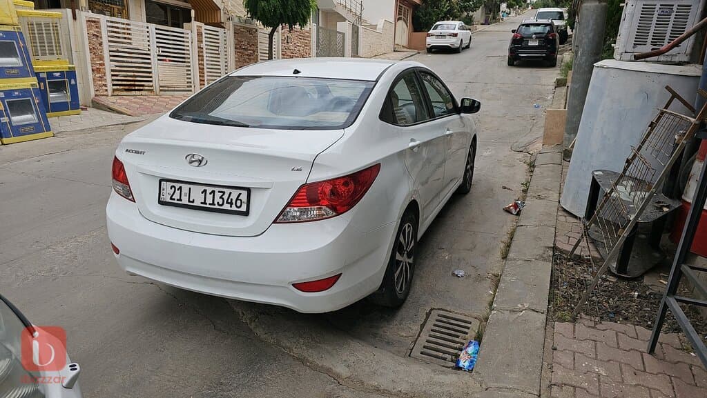 Hyundai Accent 4