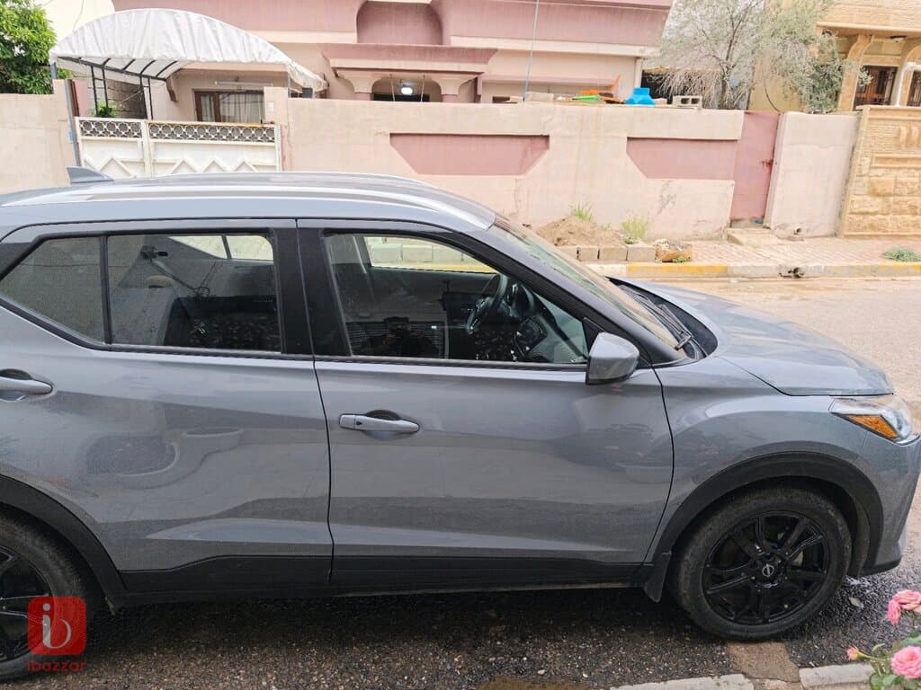 Nissan Kicks SV 5