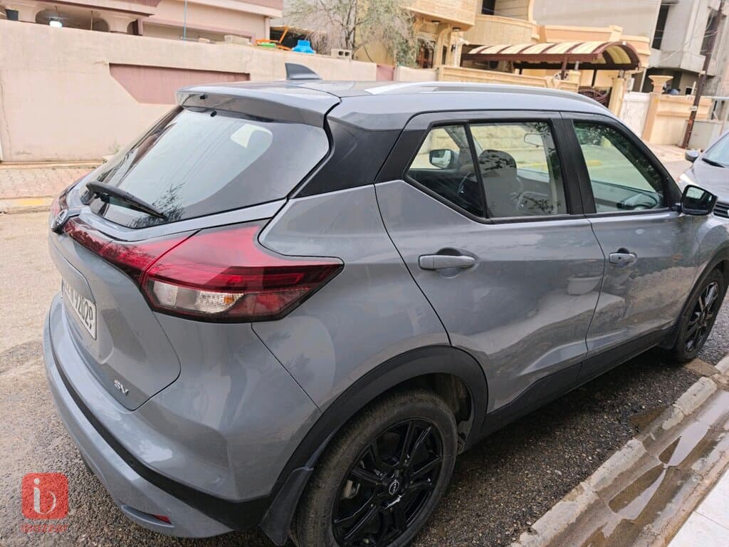 Nissan Kicks SV 6