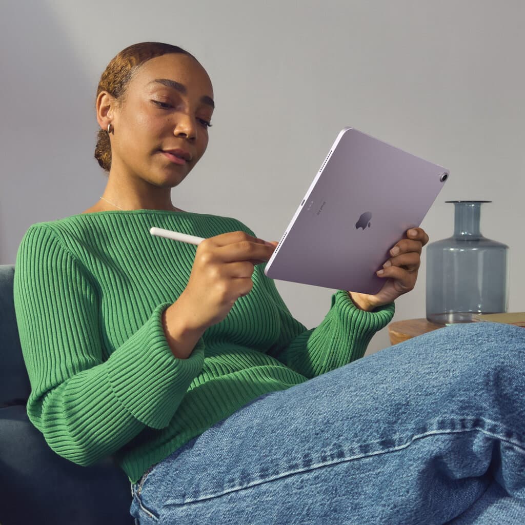 Apple iPad Air (6th generation) 128 GB 6