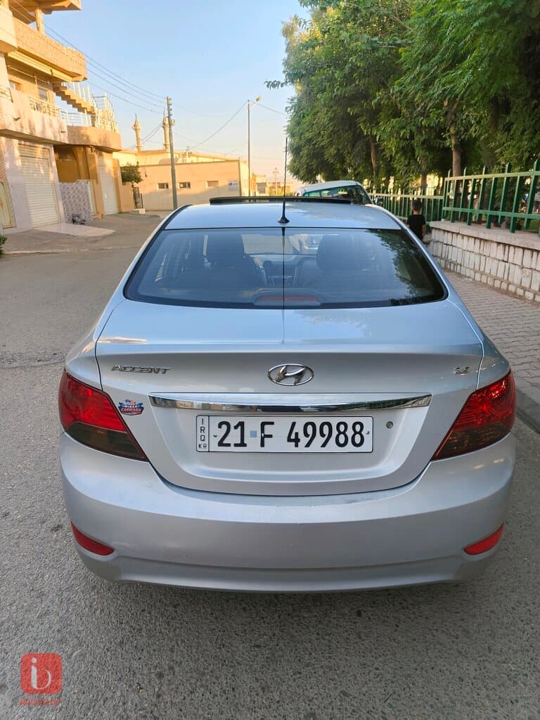 Hyundai Accent 4
