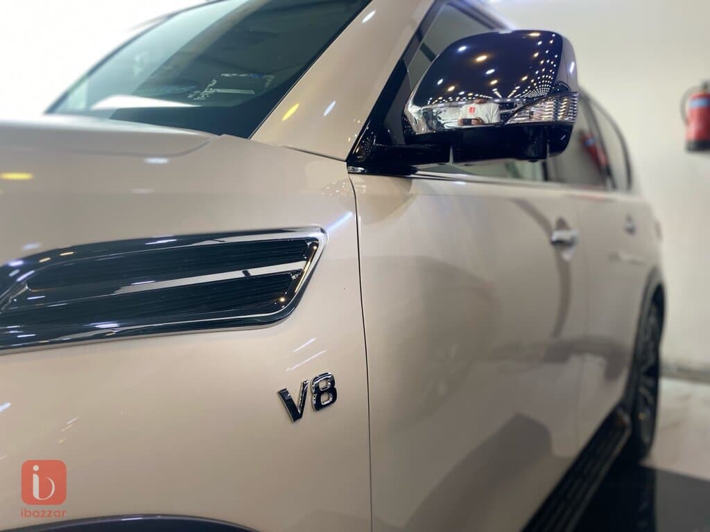 Nissan Armada 4