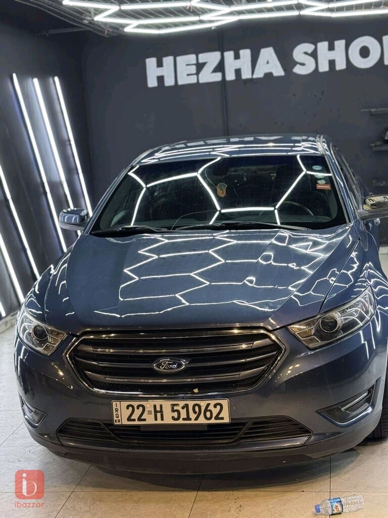 Ford Taurus SE 1