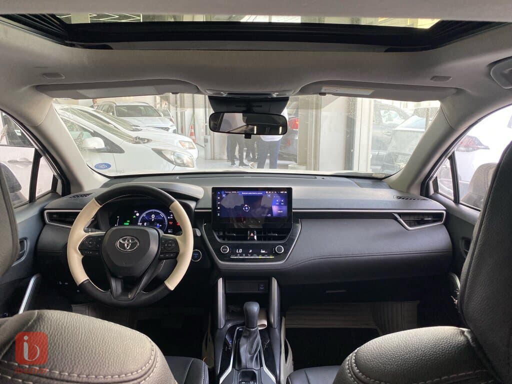 Toyota Corolla Cross 6