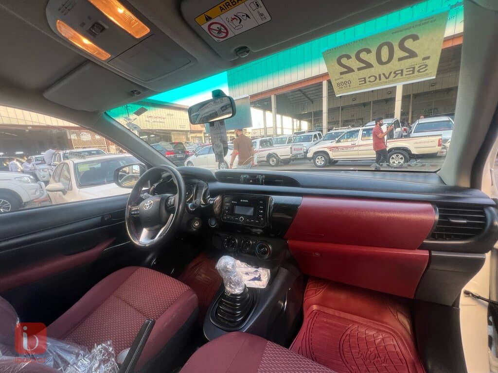 Toyota Hilux 4