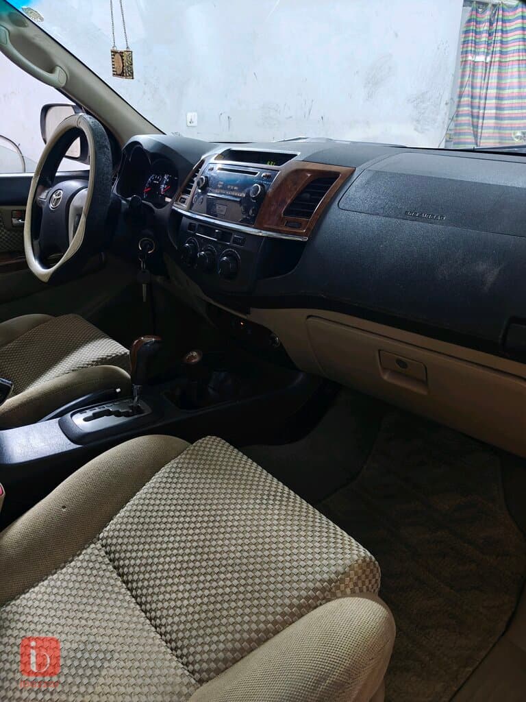 Toyota Fortuner 13