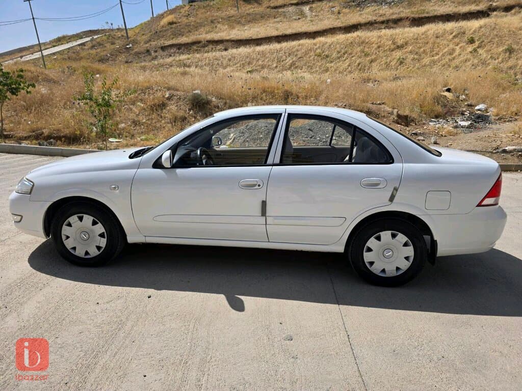 Nissan Sunny 3