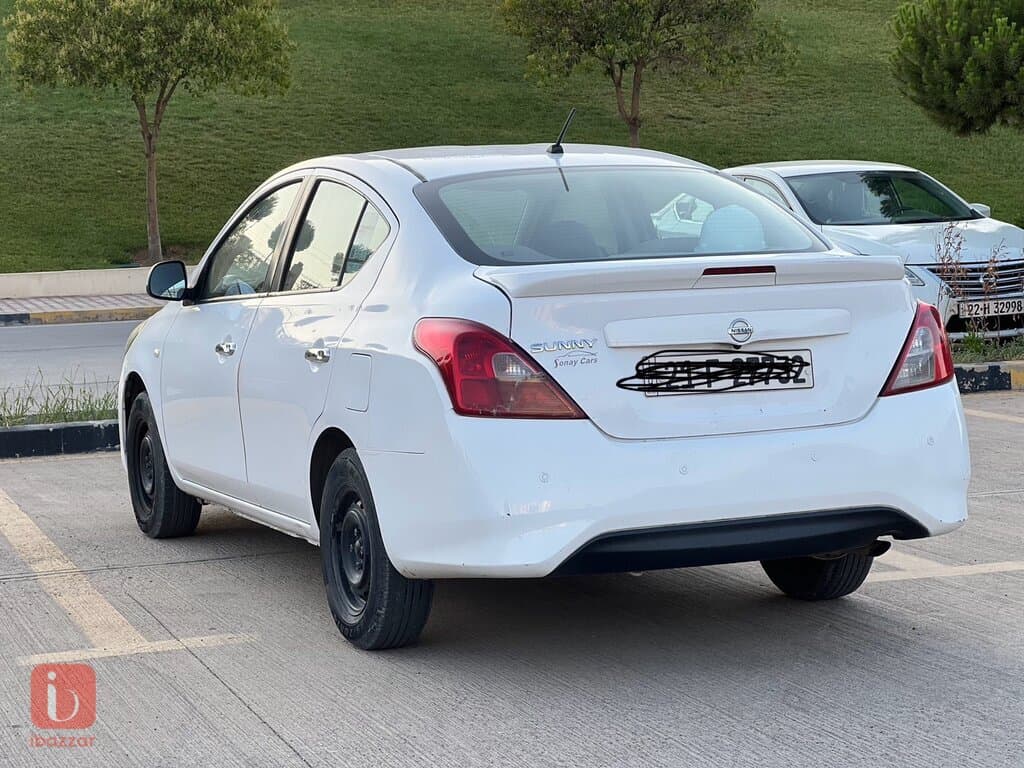 Nissan Sunny SL 4