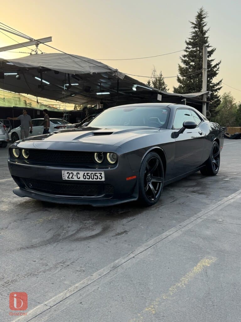 Dodge Challenger SXT Plus