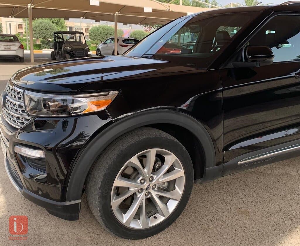 Ford Explorer Platinum 2