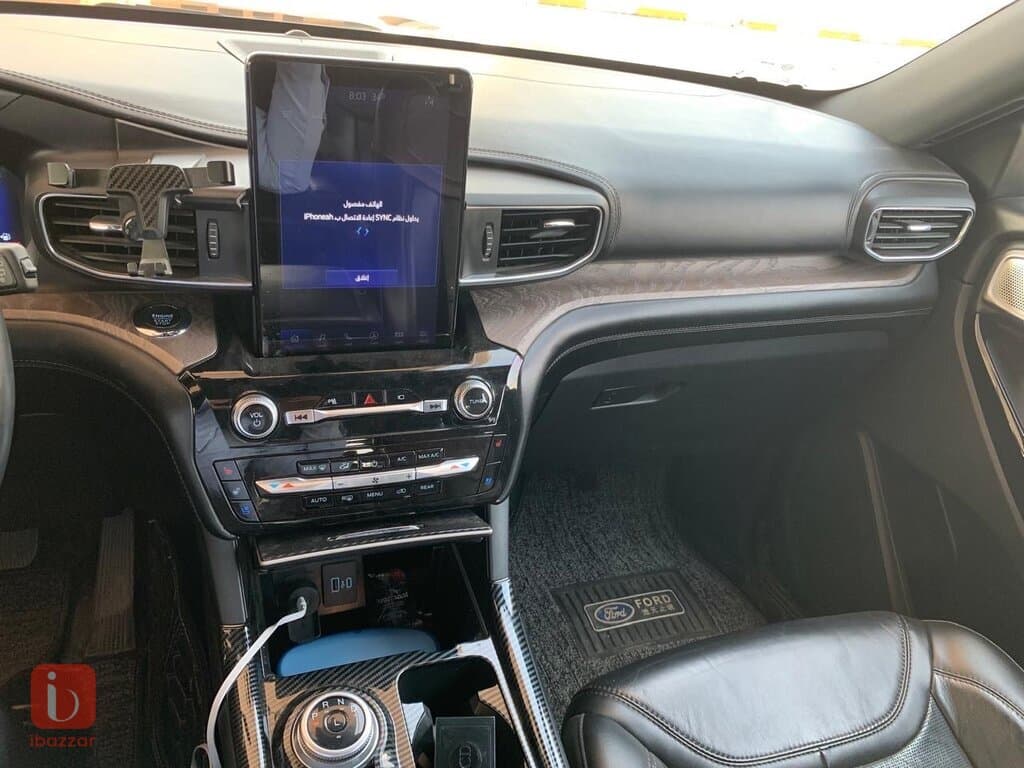 Ford Explorer Platinum 6