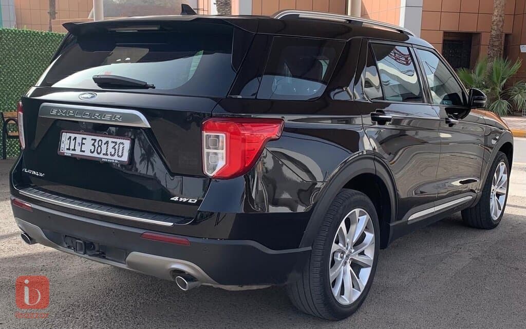 Ford Explorer Platinum 9