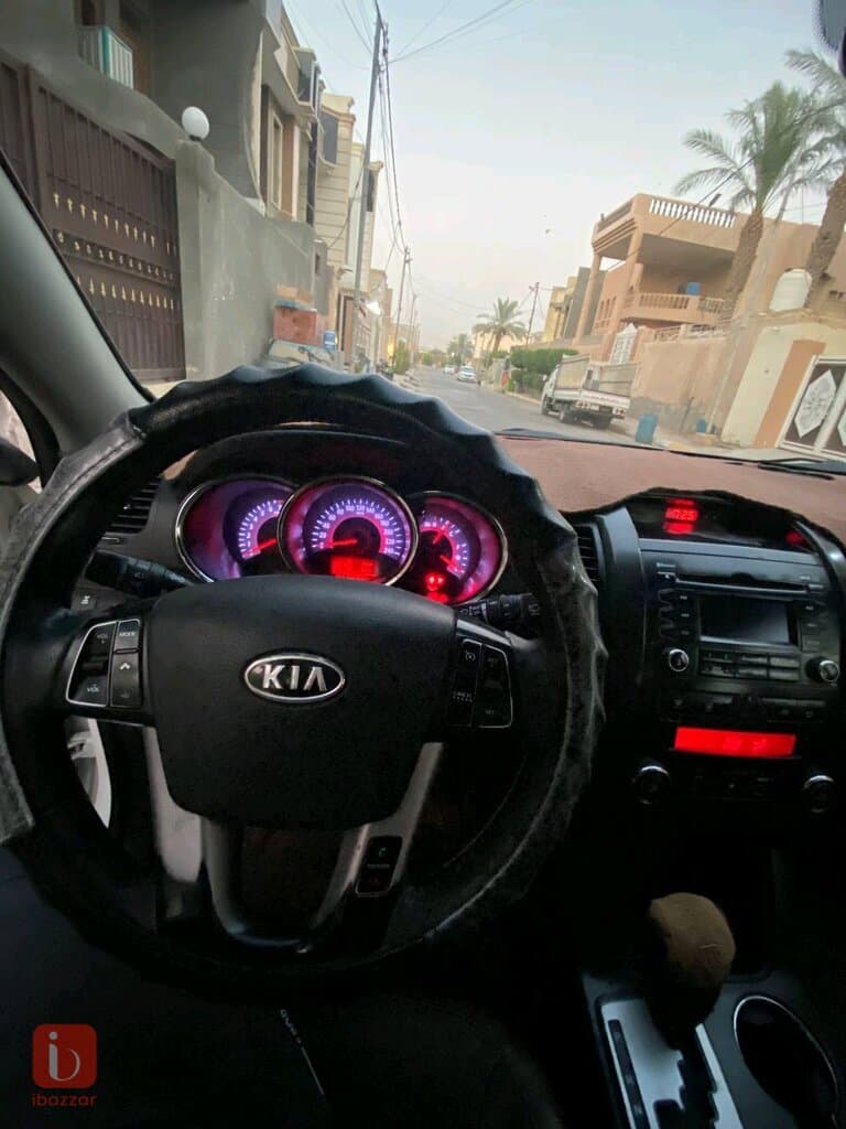 KIA Sorento DLX AWD 9