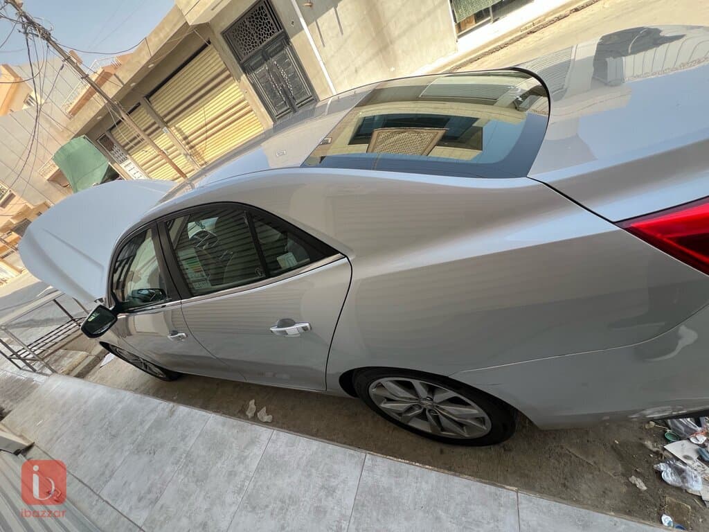 Chevorlet Malibu LS 4