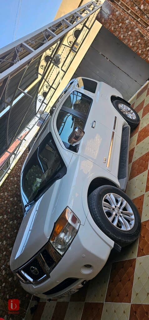 Nissan Armada LE 9