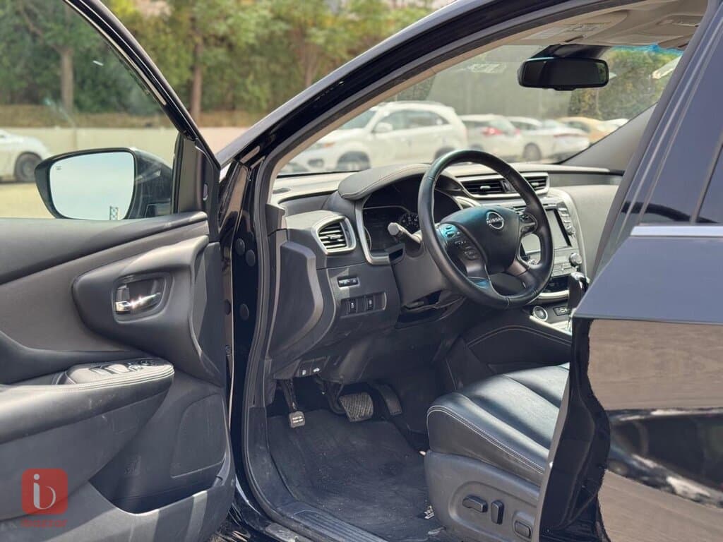 Nissan Murano SV 12