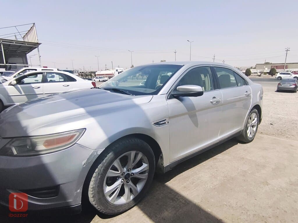 Ford Taurus 2