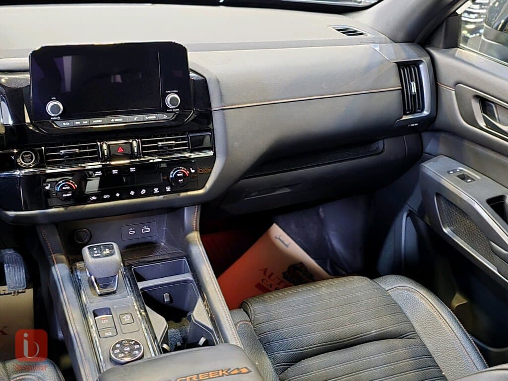 Nissan Pathfinder 8