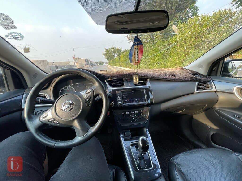 Nissan Sentra SR 3