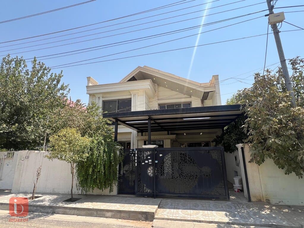 House for sale in erbil 100 meter street