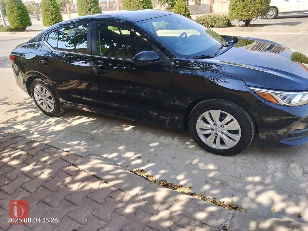 Nissan Sentra S 4