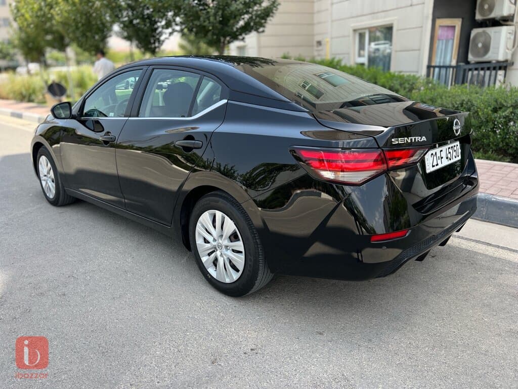 نيسان سينترا S 4