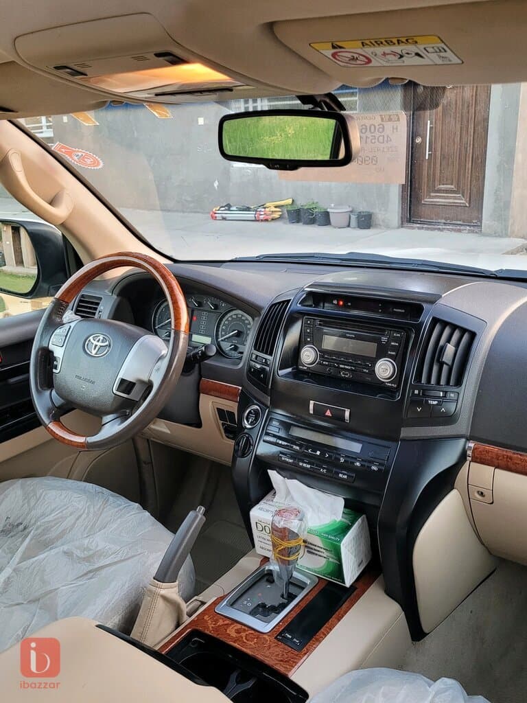 Toyota Land Cruiser GXR 12