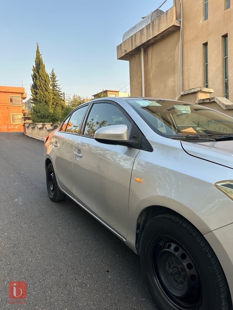 Toyota Yaris 6