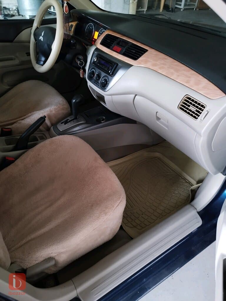 Mitsubishi Lancer GLX 9