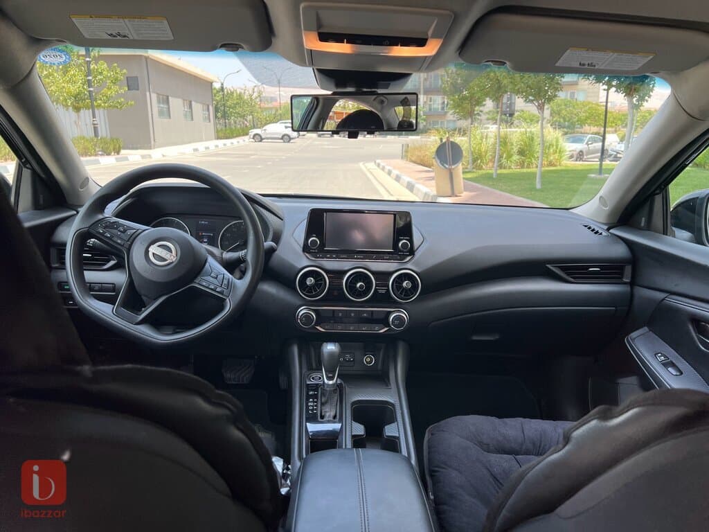 Nissan Sentra S 3