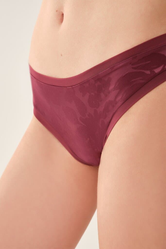 Dagi Burgundy Brazilian Patterned 3