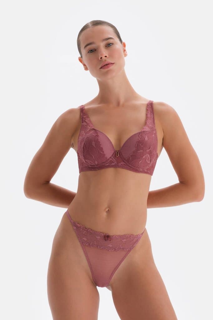 Dagi Padded Bra with Rose Print Lace and Accessory Details 5