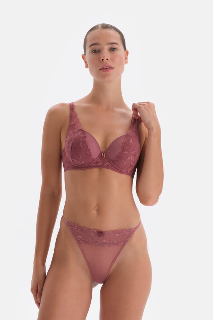 Dagi Padded Bra with Rose Print Lace and Accessory Details 6