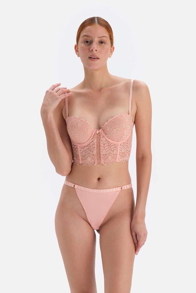 Dagi Lace Bralette with Salmon-Colored Fishnet and Biye Detail 3
