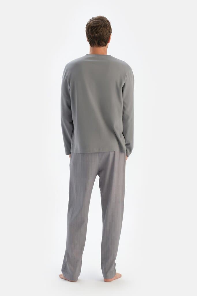 Dagi Gray V-Neck T-Shirt and Pants Pajama Set with Patch Pockets 2