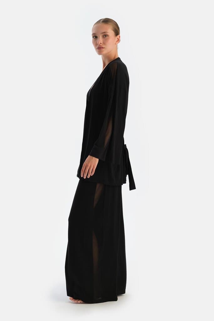 Dagi Black Trousers with Lace Detail on the Side 3