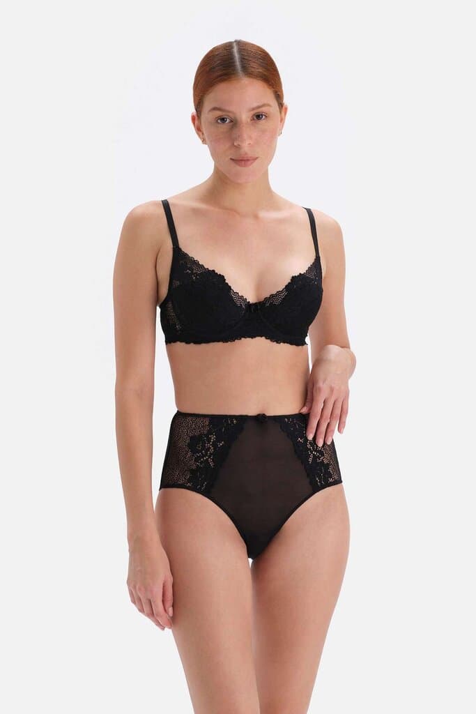 Dagi Black Lace Detail High-Waisted Micro Thong 4