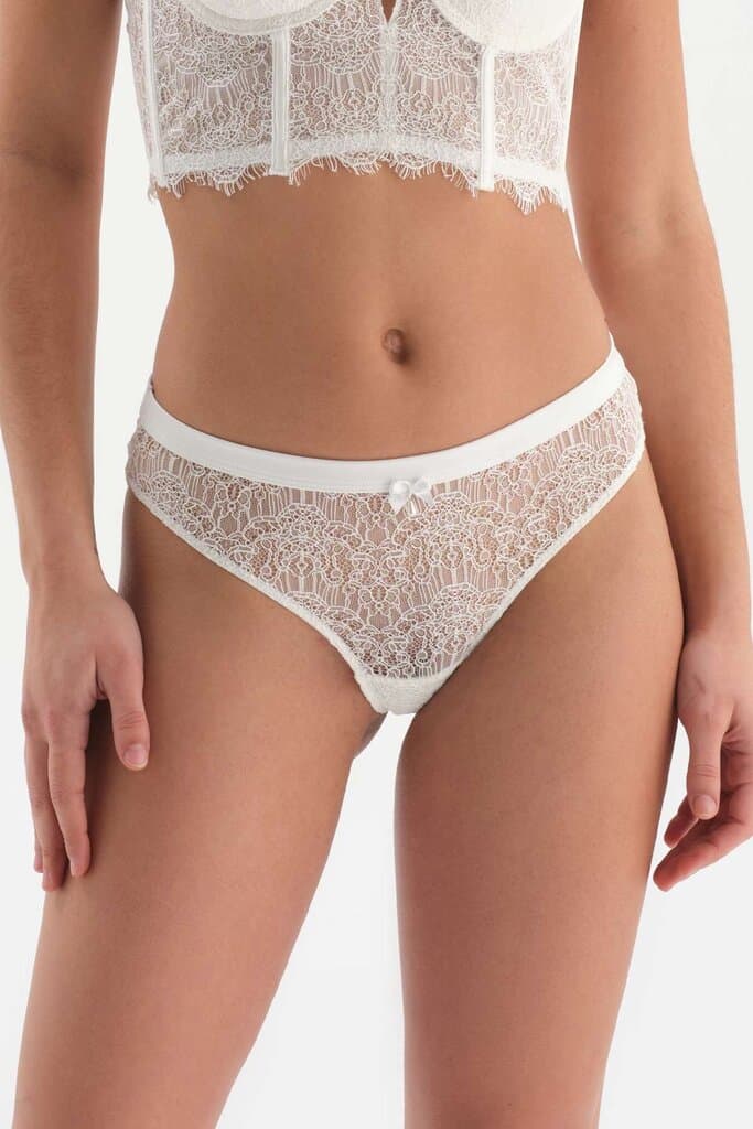Dagi White Lace Detail Back Shaping Thong 2