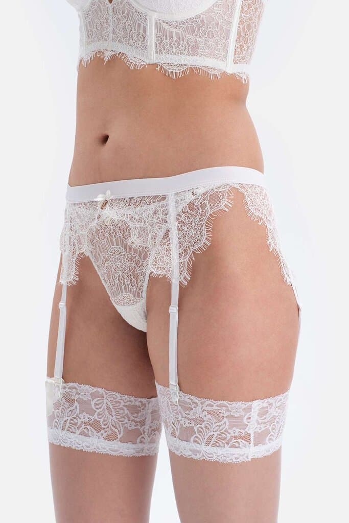 Dagi White Bride Garter with Lace Detail 9