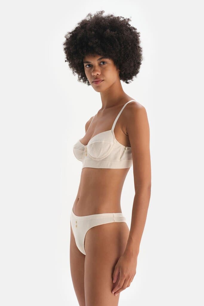 Dagi Ecru Button Detail Thong 5