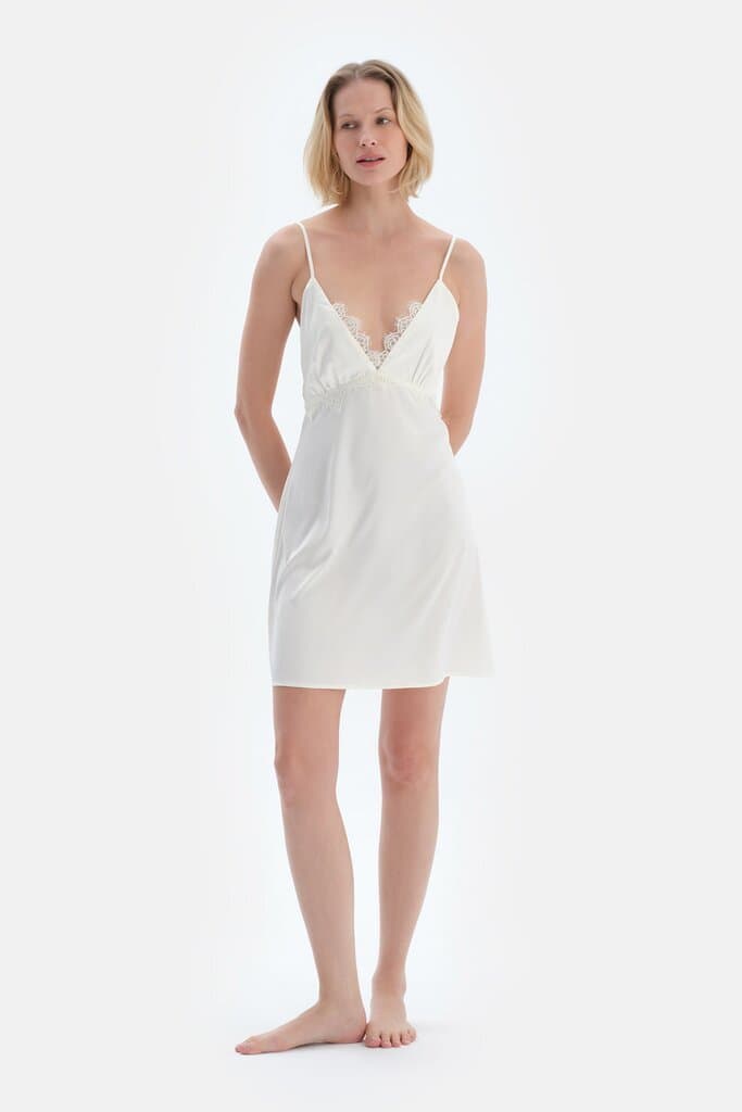 Dagi White Lace Detail Satin Bridal Nightgown 4