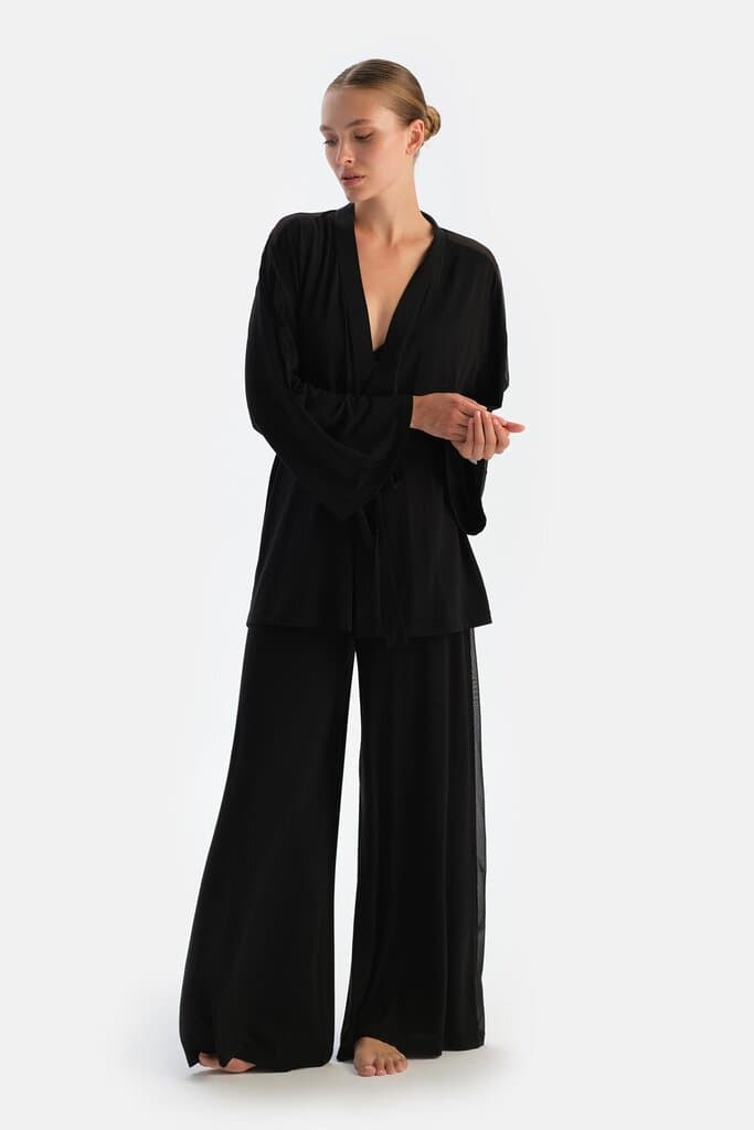 Dagi Black Lace-Detailed Nightgown