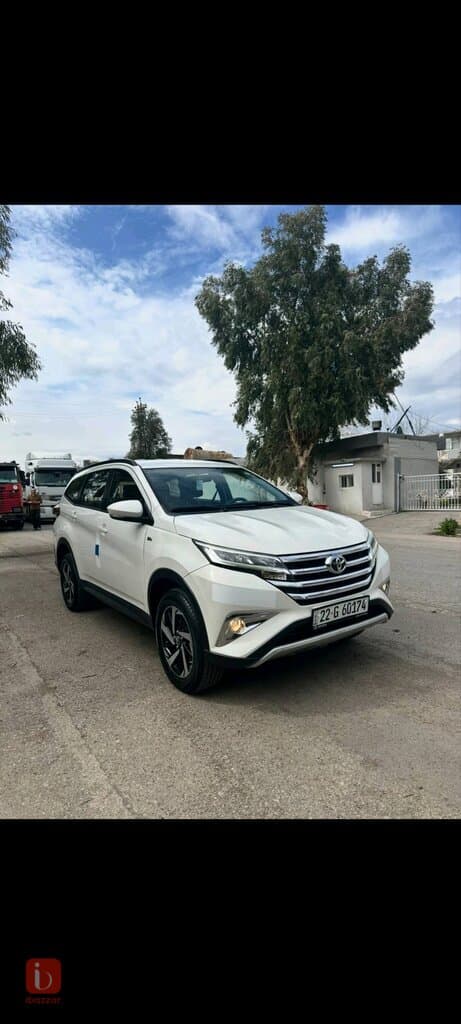 Toyota Rush 1